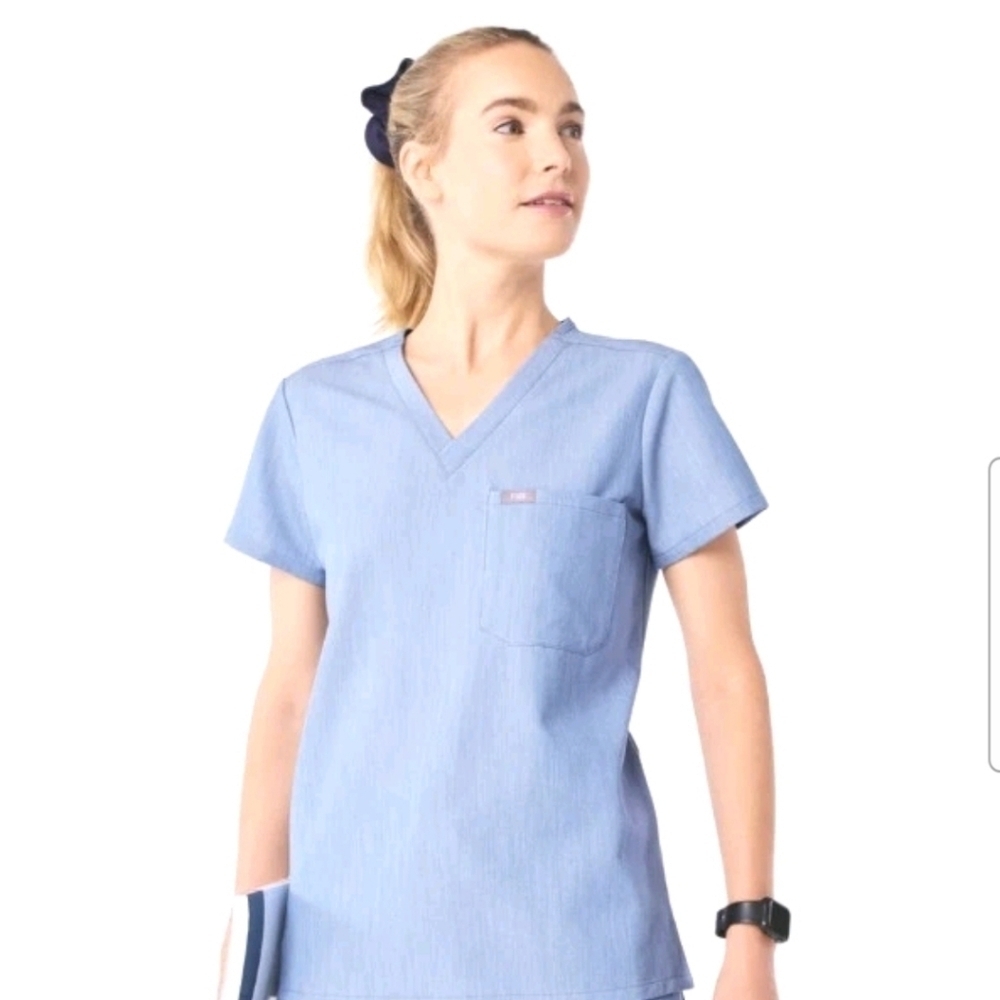 Figs Womens Blue Gray Relaxed Catarina 1 Pocket Technical Collection Srub Top S
